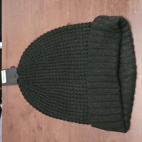 Set of two Beanies - Picture 3 of 3